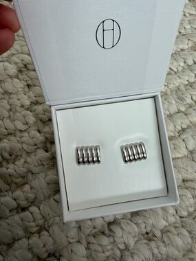Heaven mayhem CLEMMIE Sterling Silver Ribbed earrings- Polished Silver